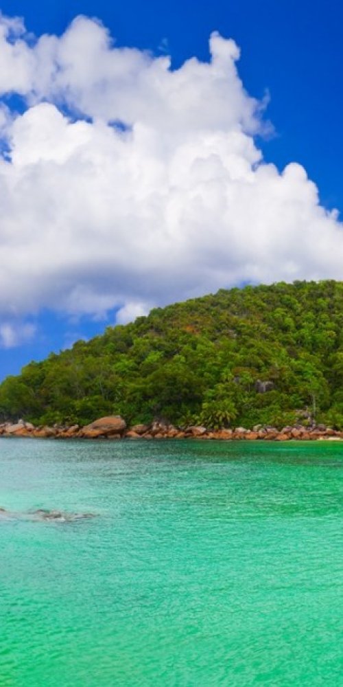 Praslin dining ambience