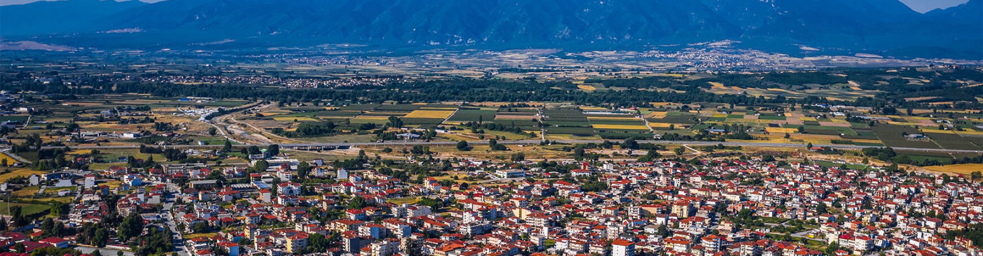 Scenic dining in Kateríni, GR
