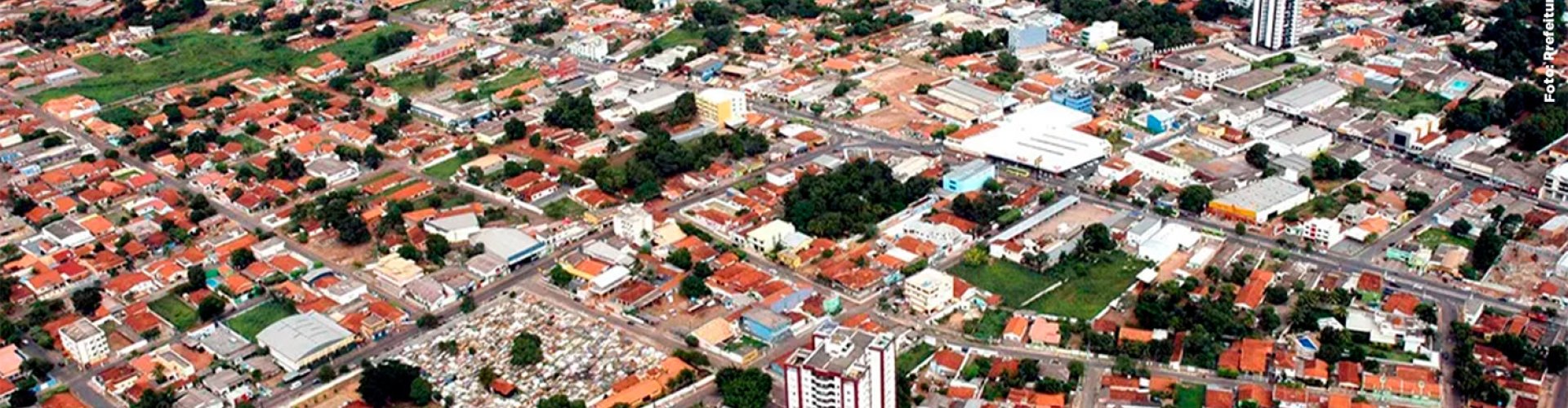 Varzea Grande dining scene at sunset
