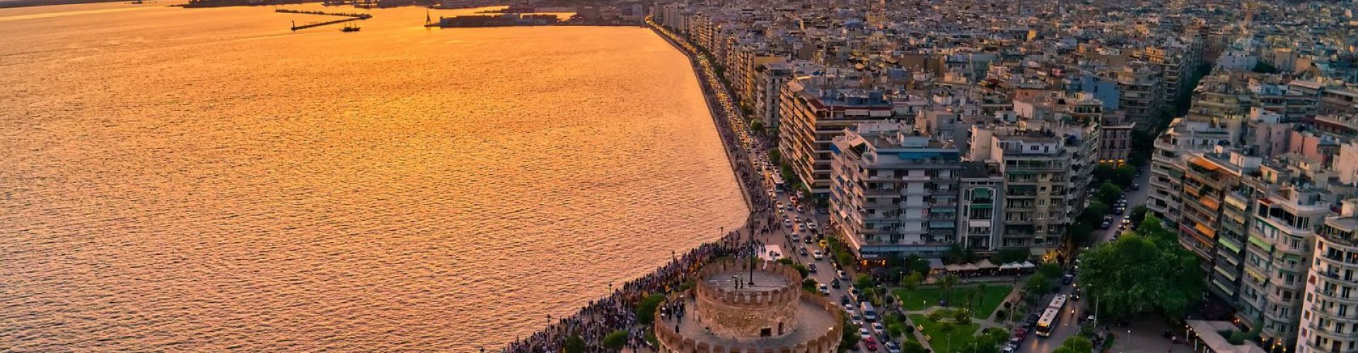 Dining in Thessaloniki waterfront view