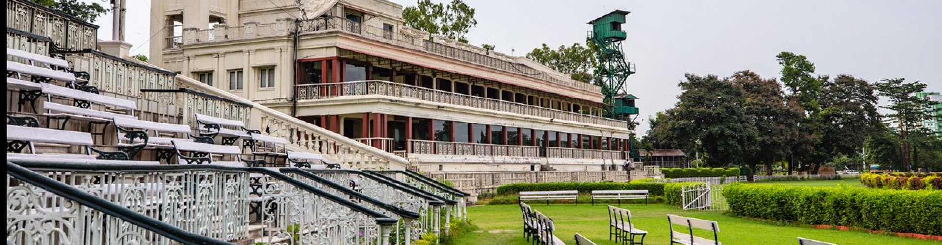 Kolkata evening dining scene