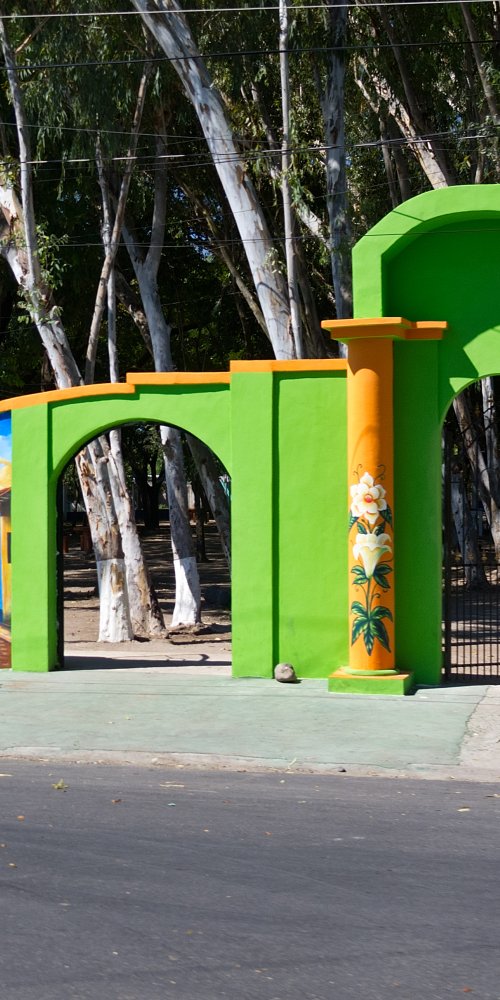 Dining ambience in San Luis Talpa, SV