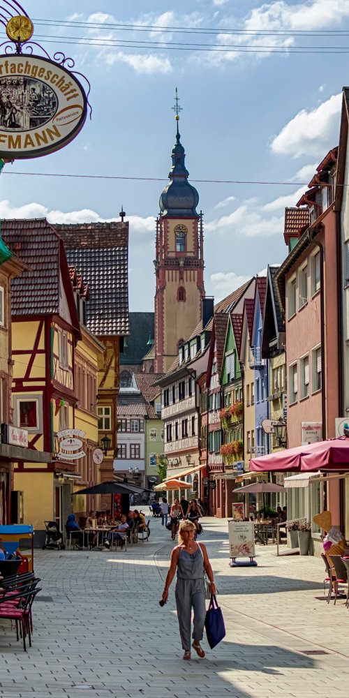 Le Bardo dining ambience